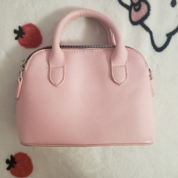 Pink Hello Kitty Mini Handbag - Picture 2 of 3
